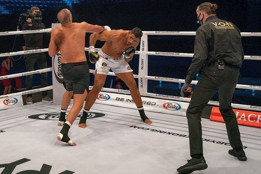 FOTO: https://twitter.com/GLORY_WS