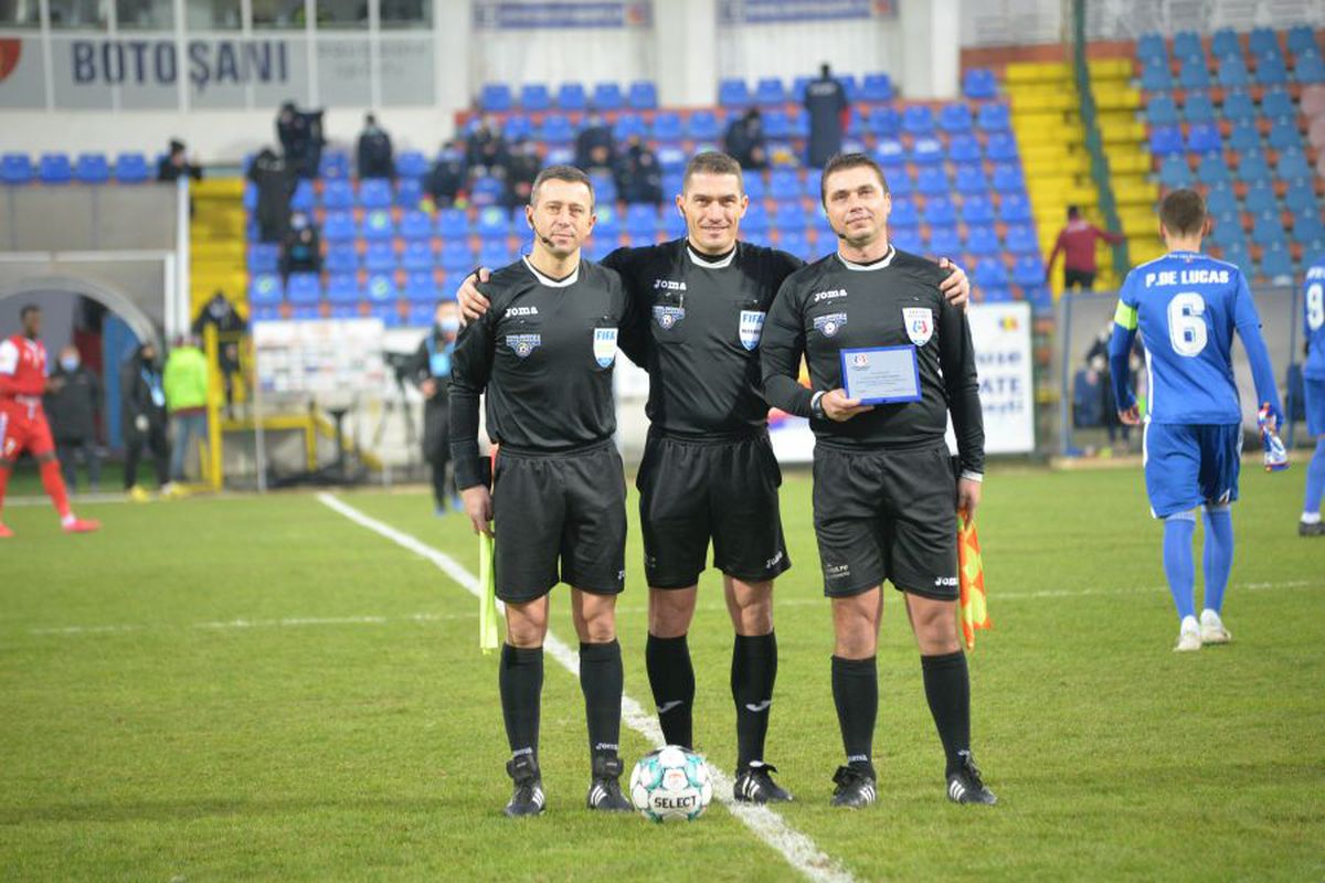 Istvan Kovacs l-a enervat pe Marius Croitoru, în Botoșani - Voluntari: „Al patrulea arbitru se aude clar cum îi spune”