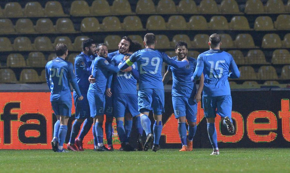 DINAMO. EXCLUSIV Ce s-a întâmplat la antrenamentul de astăzi al „câinilor” » Șerdean, mesaj ferm către jucători: „Eu vă semnez dezlegările”