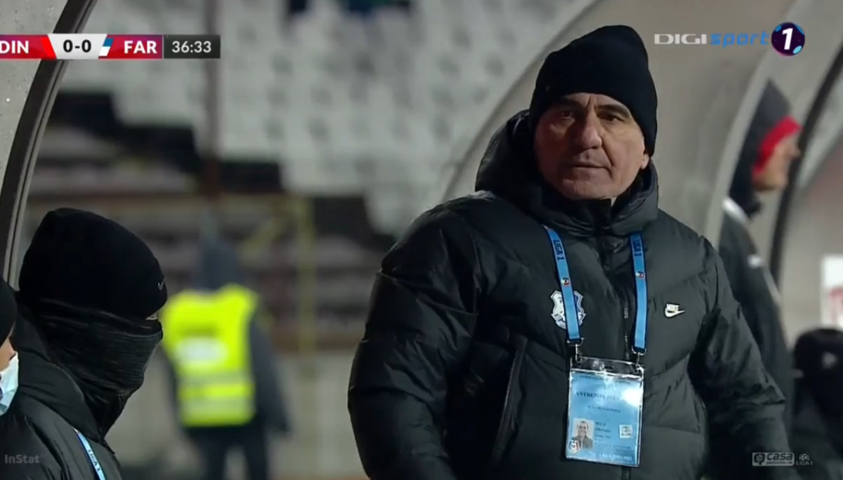 Dinamo - Farul. Hagi a certat un cameraman în timpul meciului