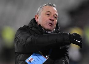 Rednic anunță 14 plecări! A dat și nume: „Ai 5.000 pe lună și ești ridiculizat, trebuie să pleci!” + „Am vrut să amân meciul cu Farul”