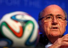 Sepp Blatter recunoaște că a asistat la trageri la sorți trucate: „Sigur că pot fi semnalizate bilele. Le încălzești sau le răcești”