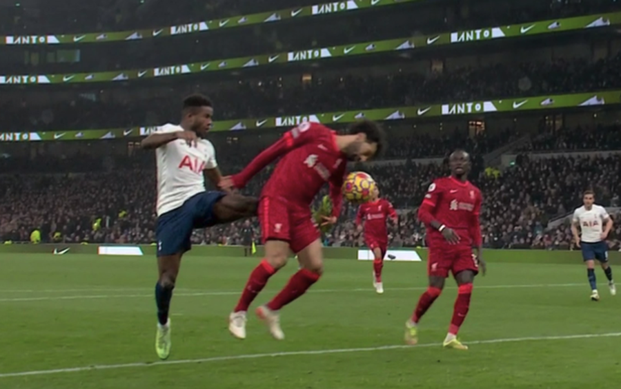 Hențul la Salah Scandal în Premier! Klopp, furios la final, a urlat la „central”: „Tu ești singurul arbitru cu care am o problemă!”. Contraatacul lui Conte