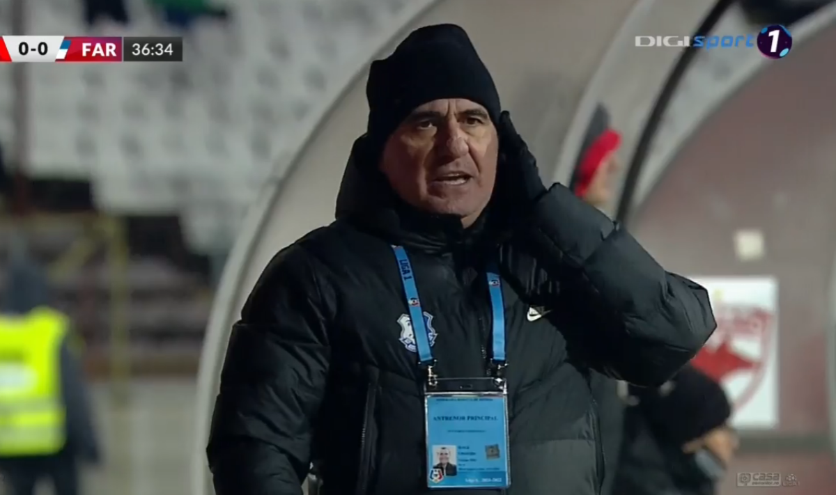 Dinamo - Farul. Hagi a certat un cameraman în timpul meciului