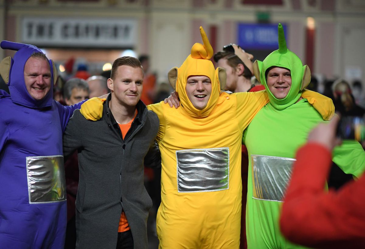 Imagini senzaționale de la Mondialul de Darts