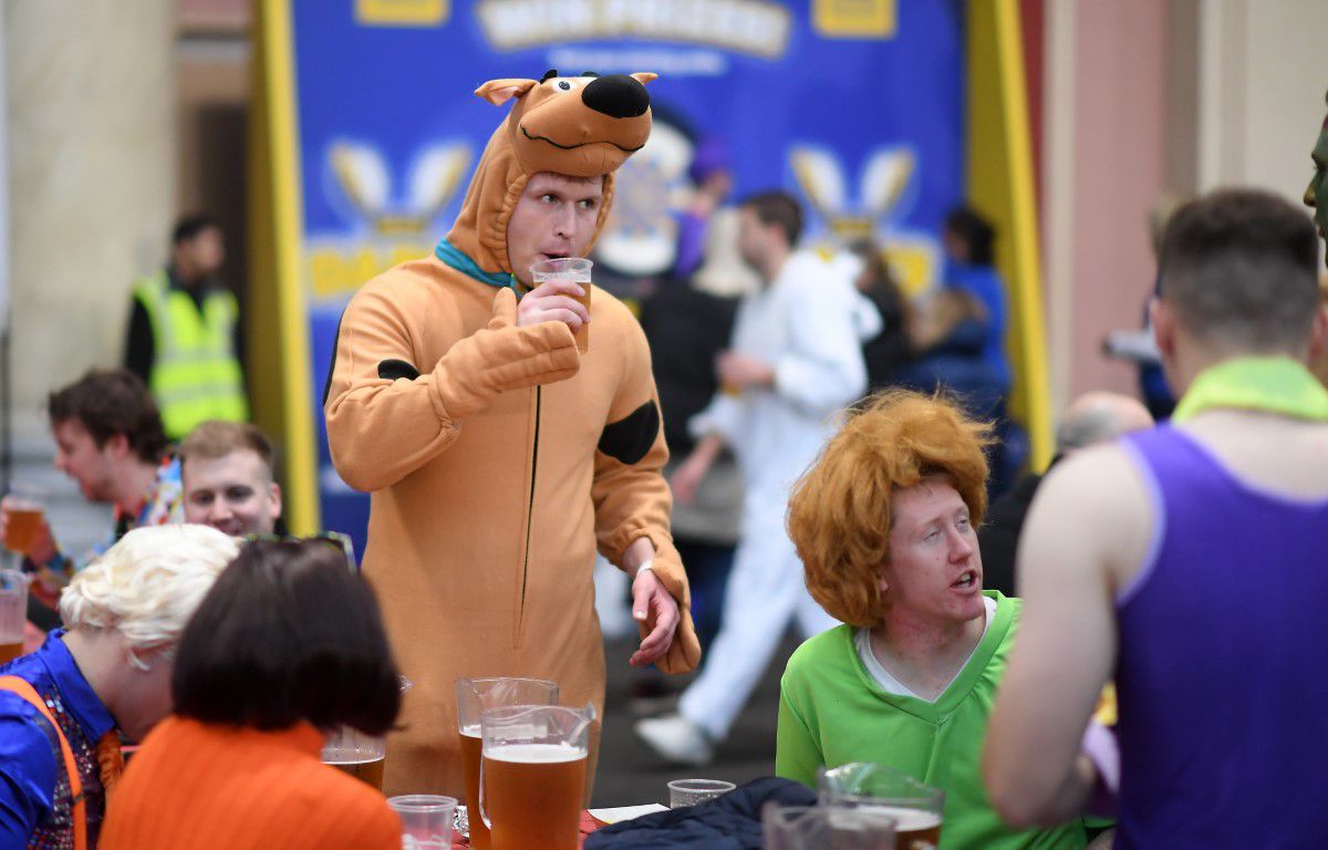 Imagini senzaționale de la Mondialul de Darts