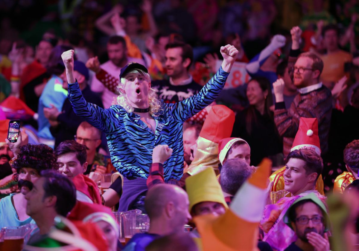 Imagini senzaționale de la Mondialul de Darts