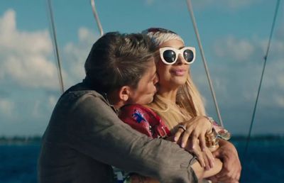 Anamaria Prodan debutează în cinematografele din România » S-a lansat trailerul filmului „Complotul bonelor”, cu impresara în rolul principal