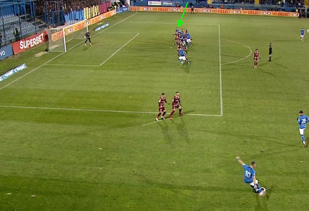 Trei goluri anulate pentru Farul în disputa cu Rapid » Lui Hagi nu i-a venit să creadă: și-a făcut cruce și a „explodat” pe bancă