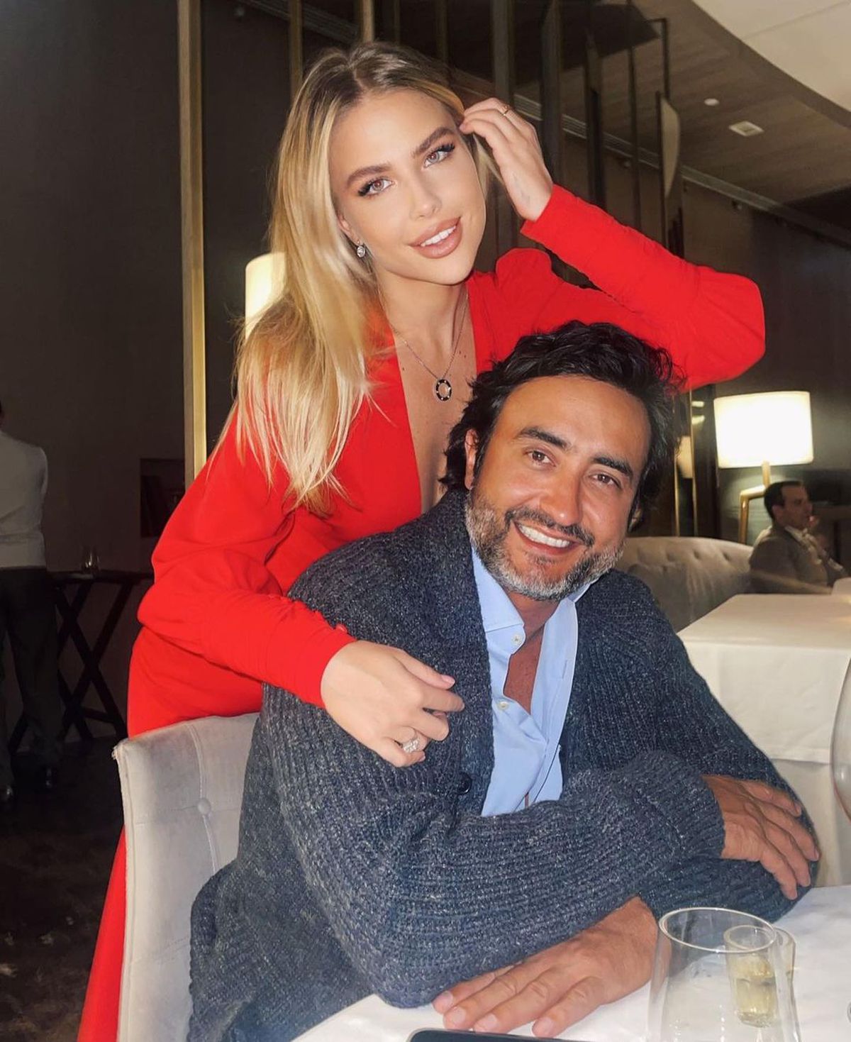 Hărțuită din cauza relației cu „fotbalistul de suflet” al lui Lucescu, Kati și-a găsit un nou iubit » Imagini incendiare postate în fiecare zi