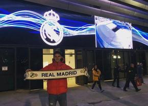 A contribuit la promovarea lui Dinamo, i-a surprins pe foștii colegi cu o poză cu fularul lui Real Madrid: „Ai semnat, gata?”