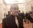 Gigi Becali a luat microfonul unui reporter în Parlamentul României, foto: captură video puterea.ro