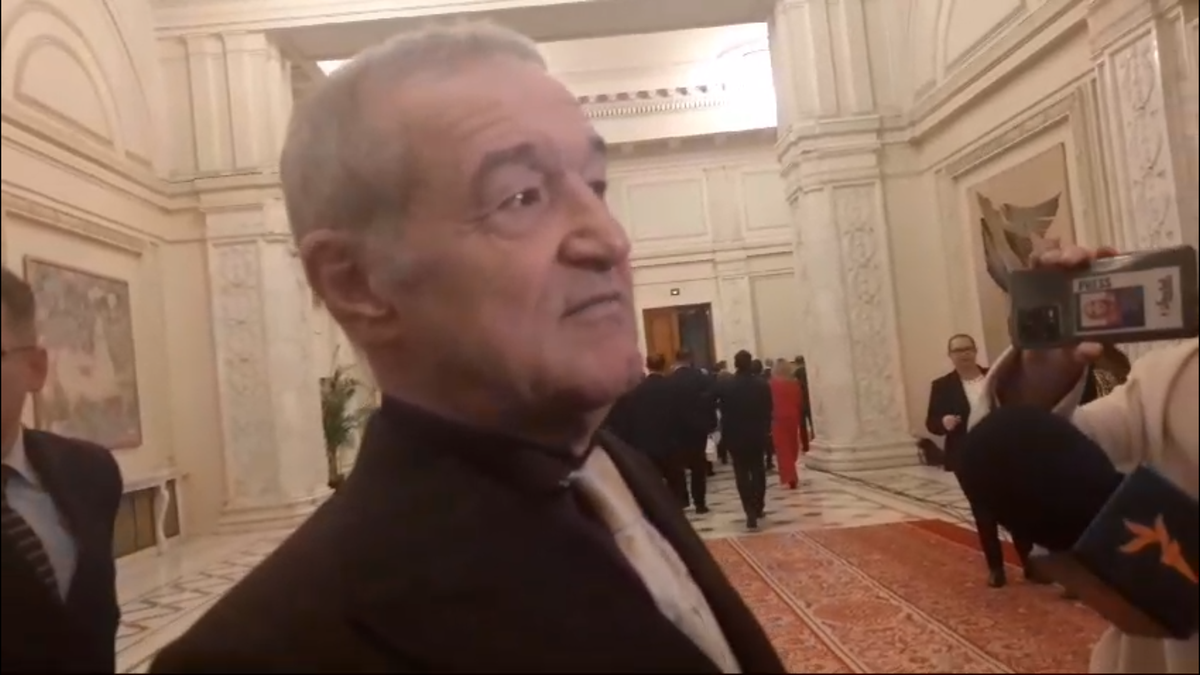 Gigi Becali a făcut circ în Parlamentul României » A smuls microfonul reporterului: „Nu ți-e rușine? Ești obraznic!”
