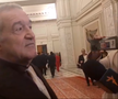 Gigi Becali a luat microfonul unui reporter în Parlamentul României, foto: captură video puterea.ro