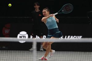 Simona Halep, învinsă și la simplu și la dublu în a doua zi a World Tennis League » Kites, echipa româncei, a pierdut cu Falcons