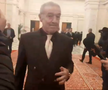 Gigi Becali a luat microfonul unui reporter în Parlamentul României, foto: captură video puterea.ro