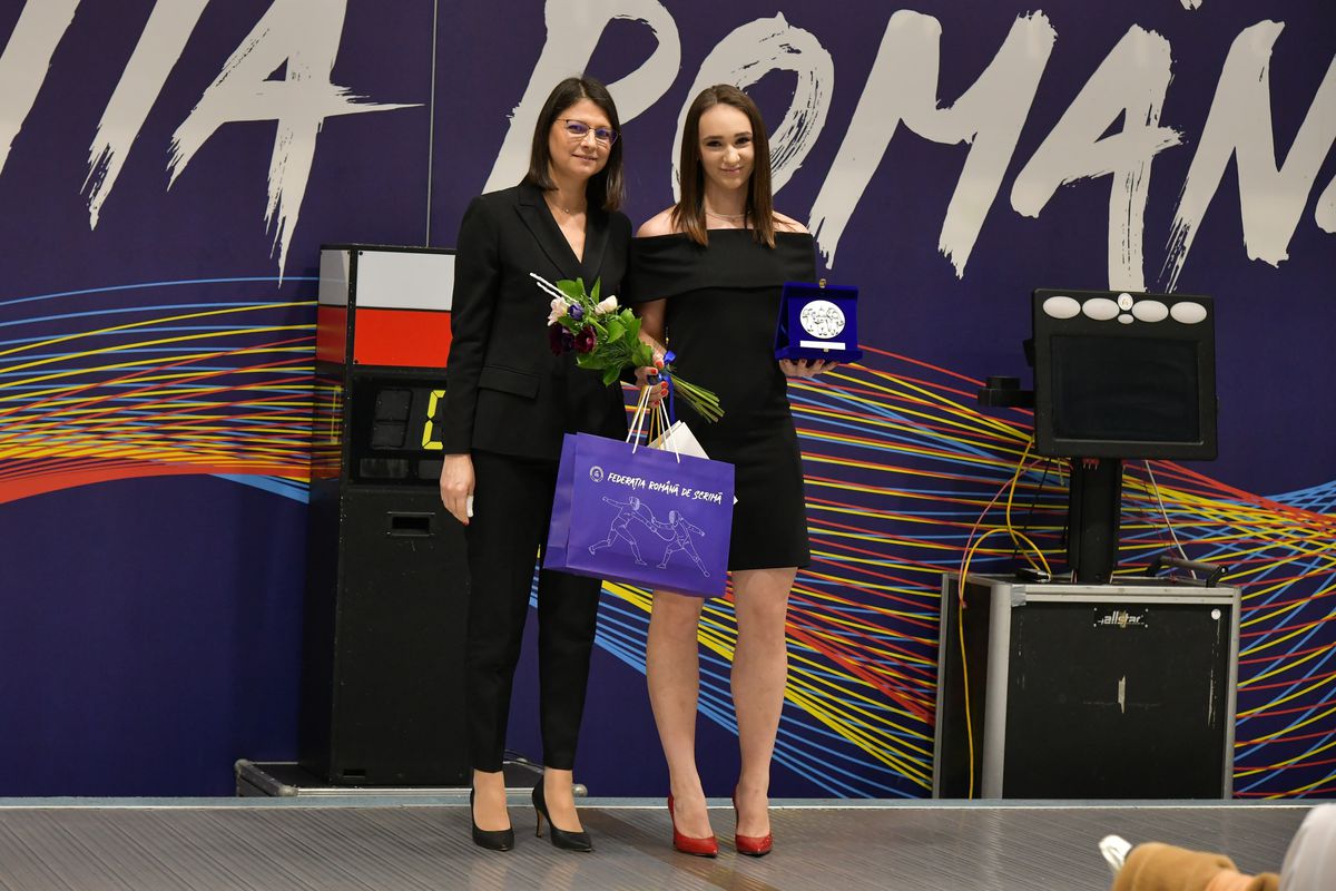 Mălina Călugăreanu și Vlad Covaliu, sportivii anului 2024 » Mihai Covaliu: „Mălina, spune-le colegilor tăi de la alte arme că nu e frumos să lase o fată singură la Jocurile Olimpice!”