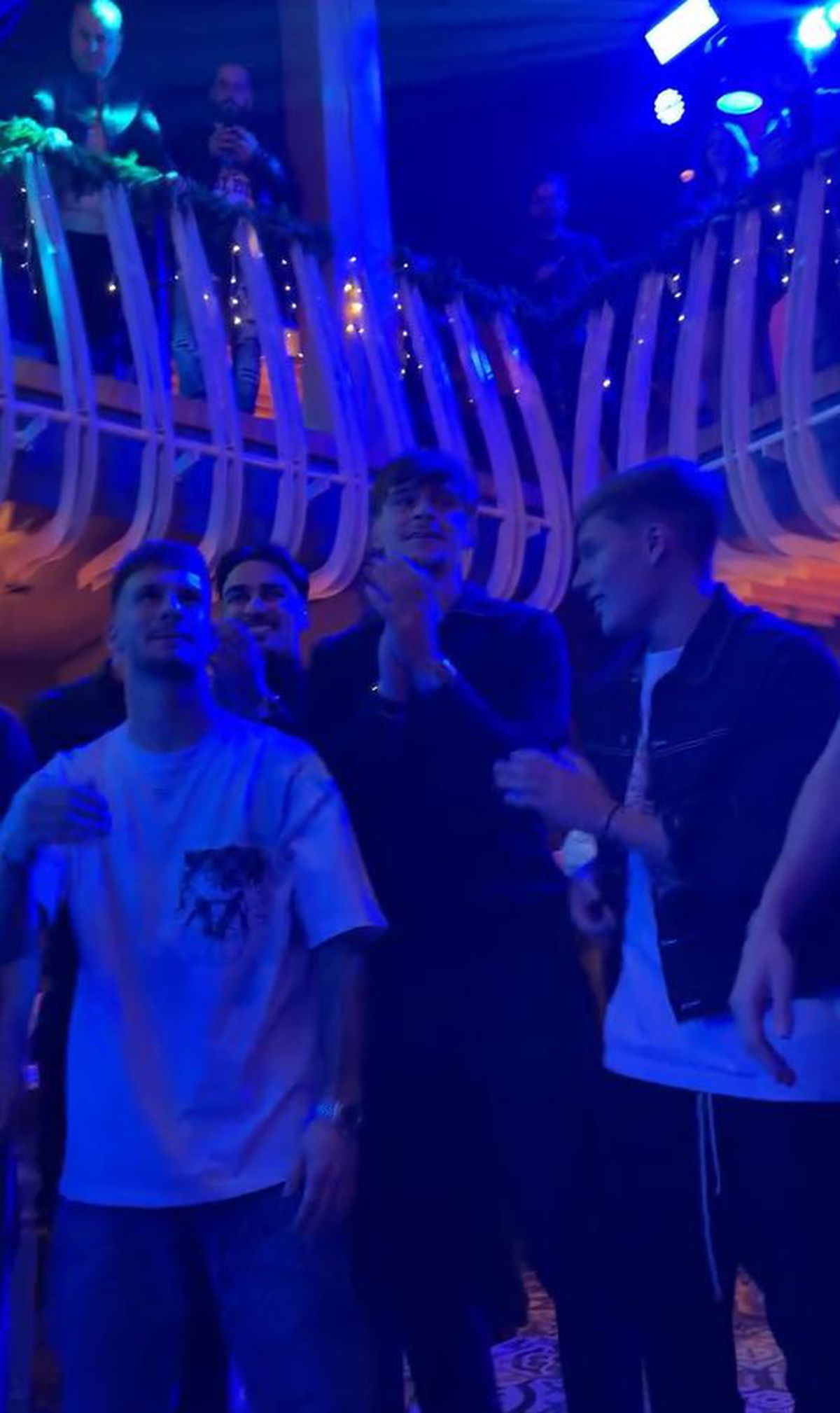 „Made in Oltenia” » Cu Baiaram și Cicâldău în frunte, jucătorii au petrecut cu manele, la o zi după drama de la Atena: „Pentru Cristina, soția mea”