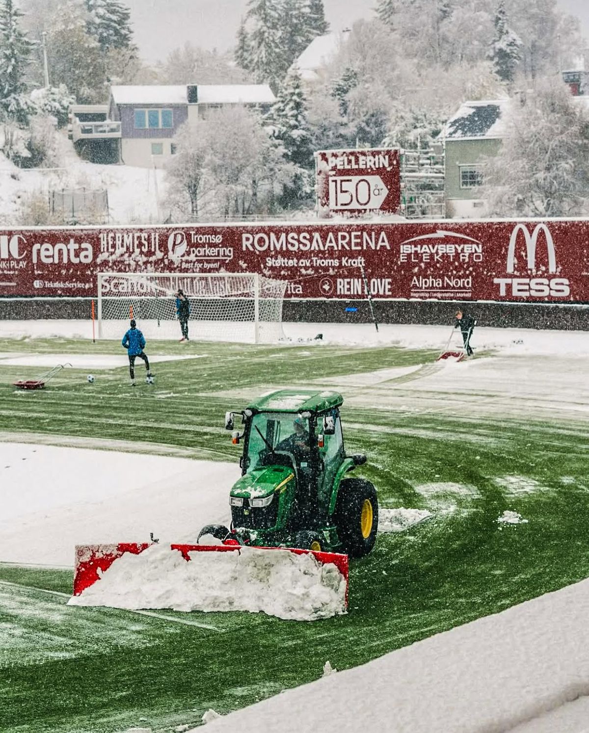 Imagini fabuloase » Își dispută meciurile de acasă pe cel mai pitoresc stadion din Europa!