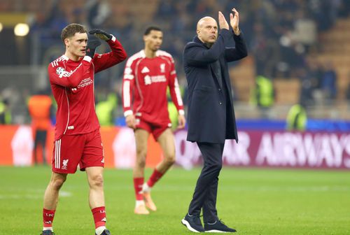 Arne Slot admite: „Acest jucător își construiește corpul pentru Premier League”