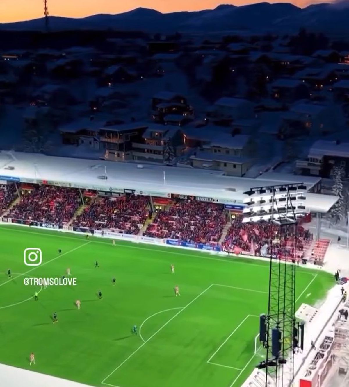 Imagini fabuloase » Își dispută meciurile de acasă pe cel mai pitoresc stadion din Europa!