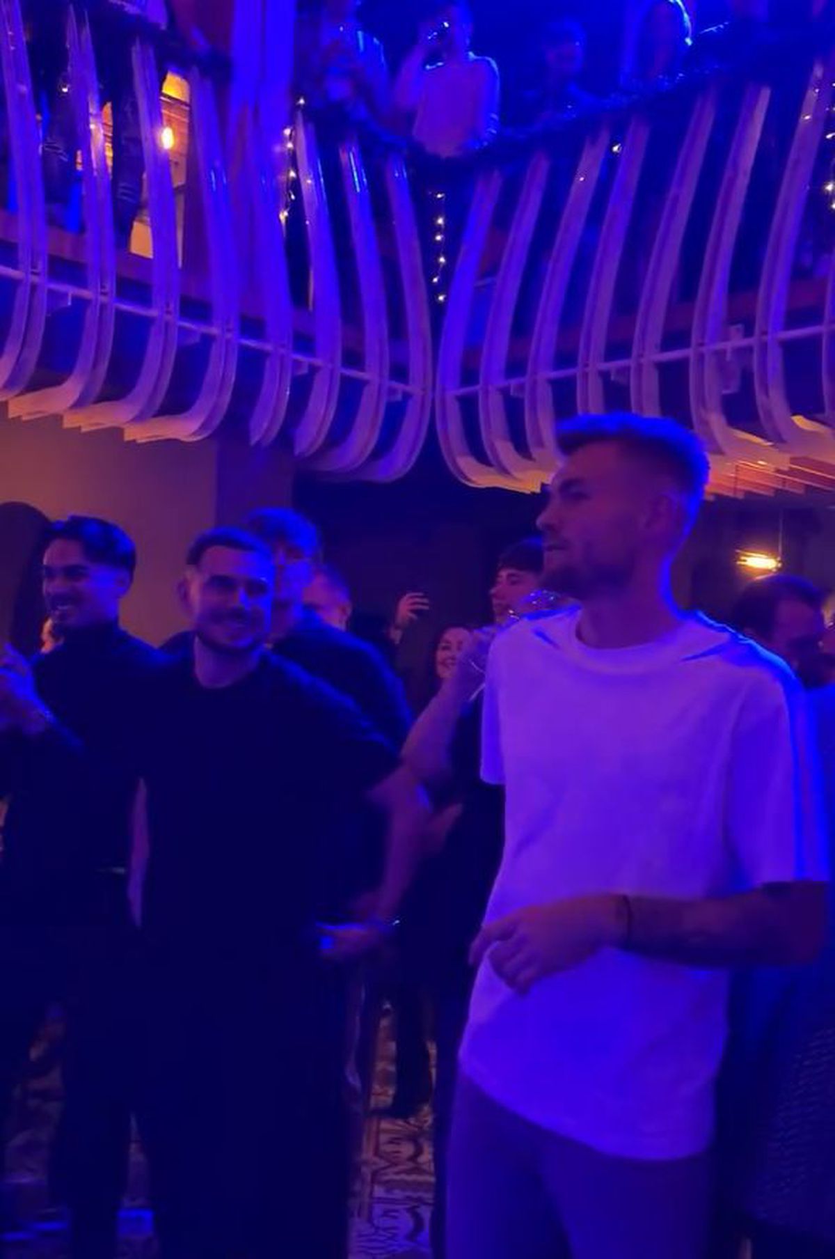 Explicație incredibilă » De ce au mers jucătorii de la Craiova la o petrecere cu manele după drama de la Atena