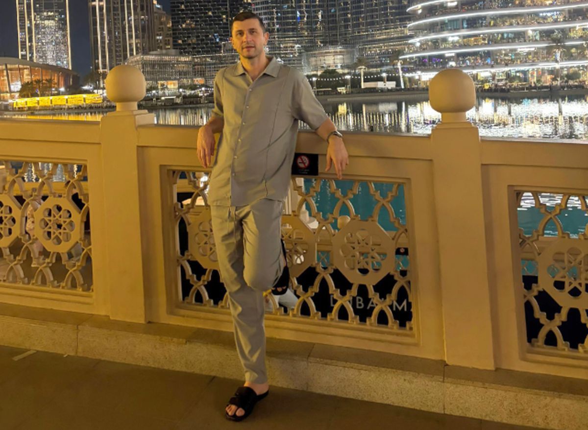 Cu Burj Khalifa în spate, Claudiu Răducanu a ieșit la atac: „Pentru cei care nu pot dormi noaptea”