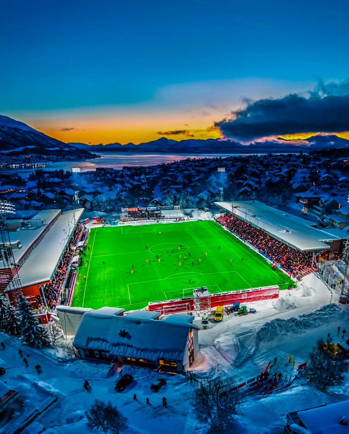 Imagini fabuloase » Își dispută meciurile de acasă pe cel mai pitoresc stadion din Europa!