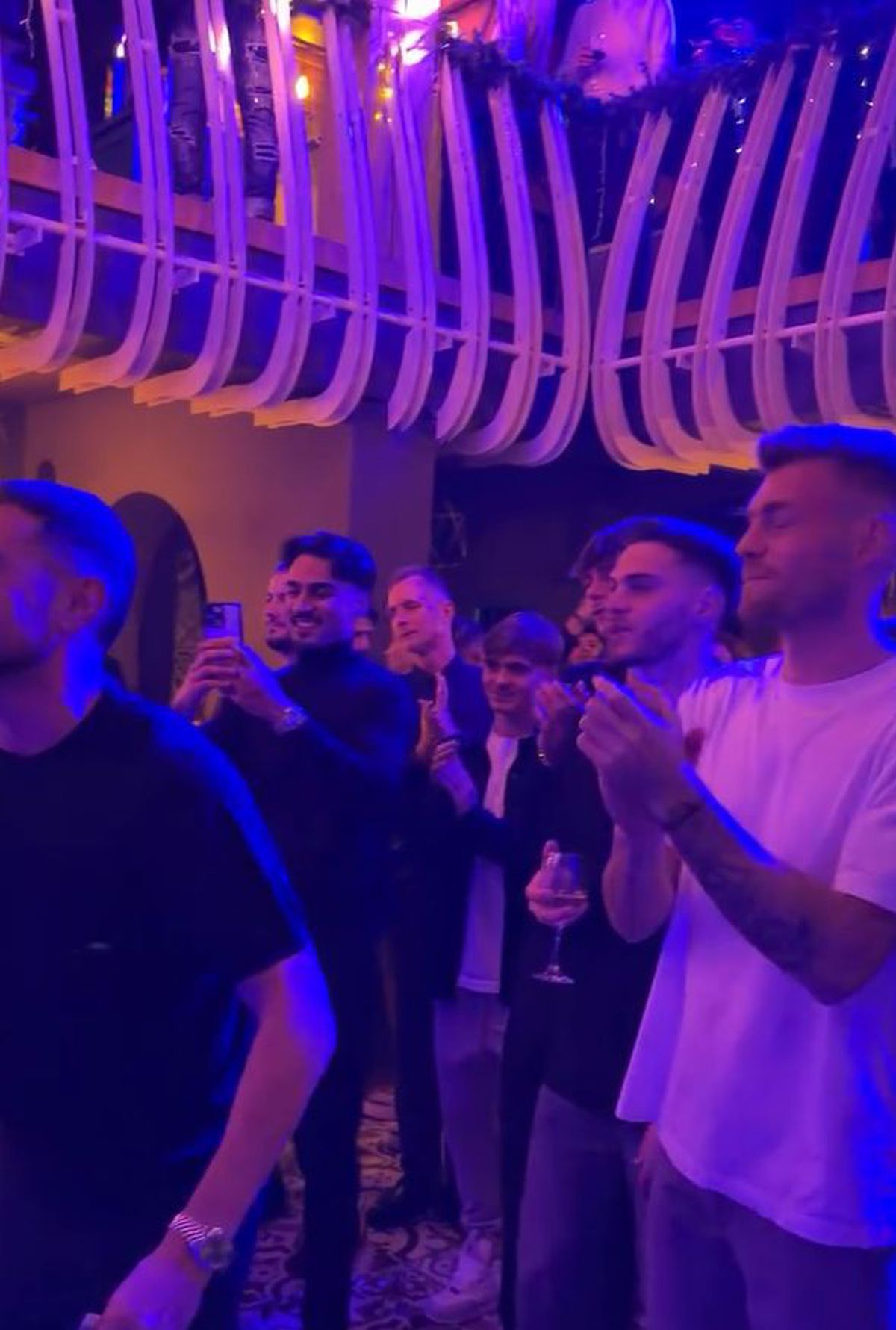 Petrecere Universitatea Craiova după eliminarea din Conference League