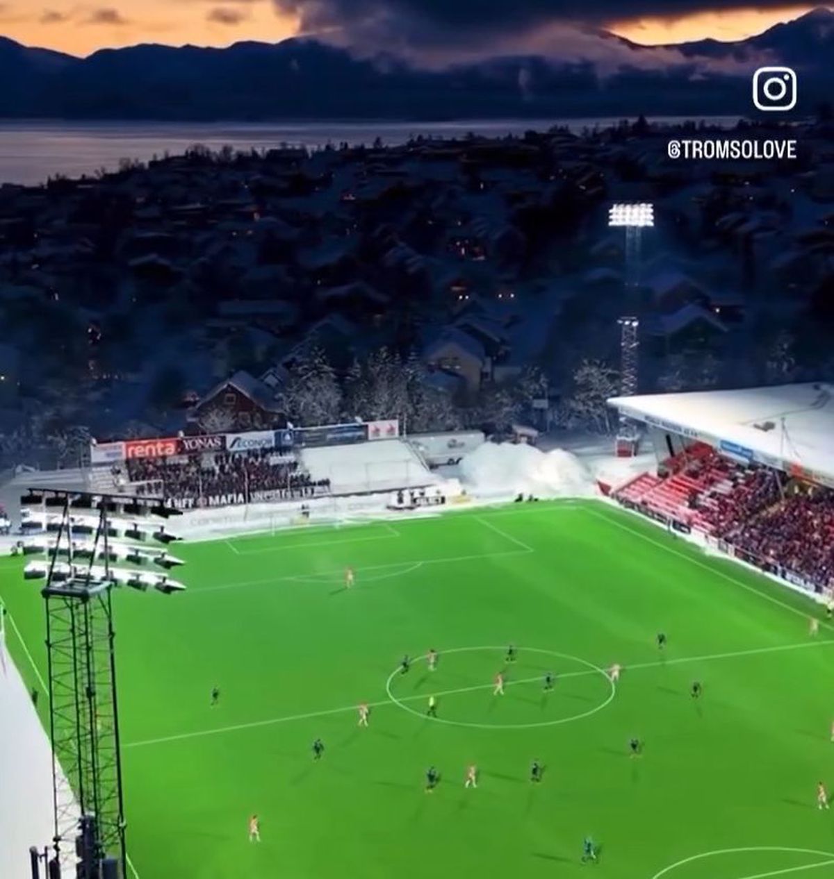 Imagini fabuloase » Își dispută meciurile de acasă pe cel mai pitoresc stadion din Europa!