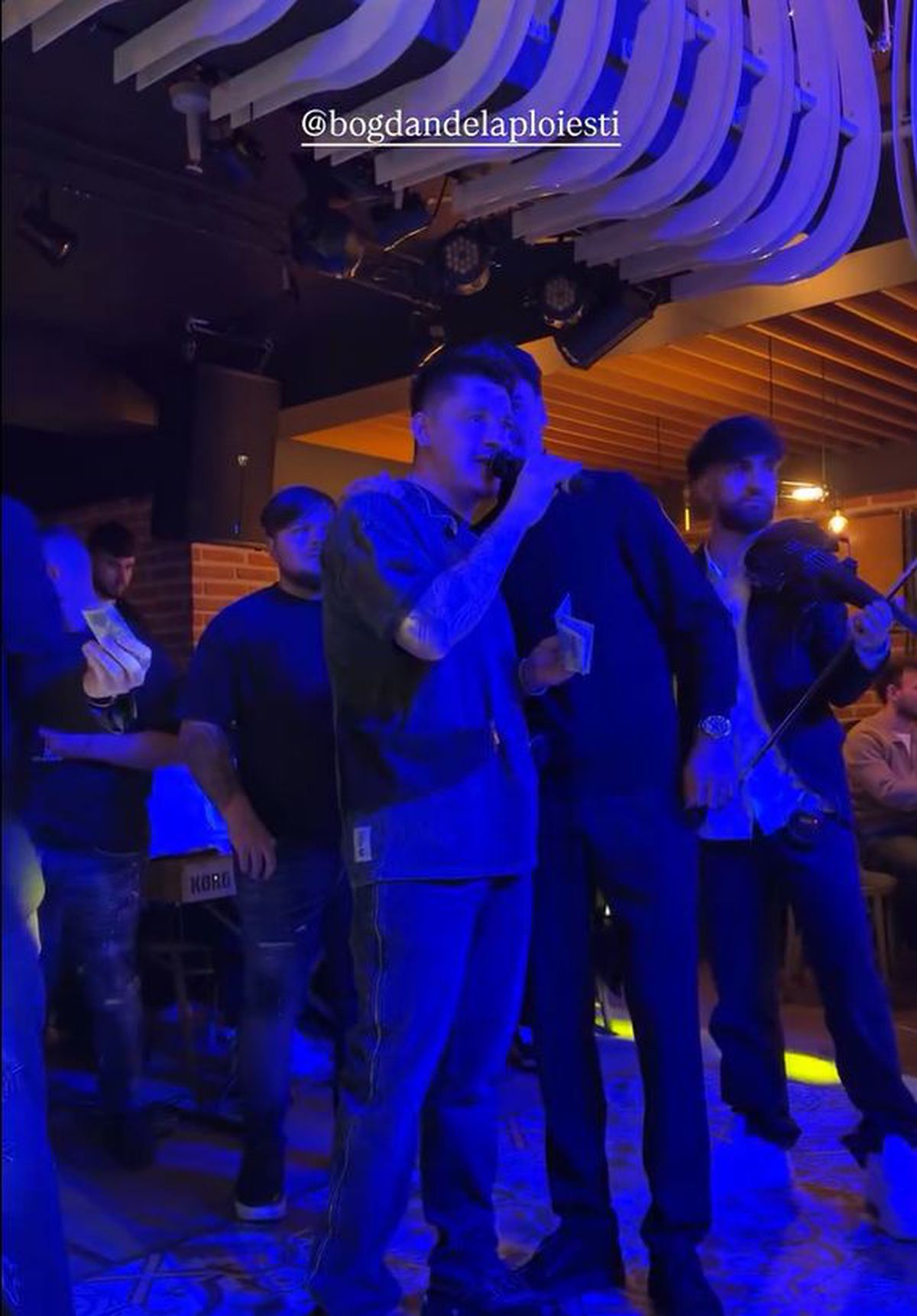 Explicație incredibilă » De ce au mers jucătorii de la Craiova la o petrecere cu manele după drama de la Atena