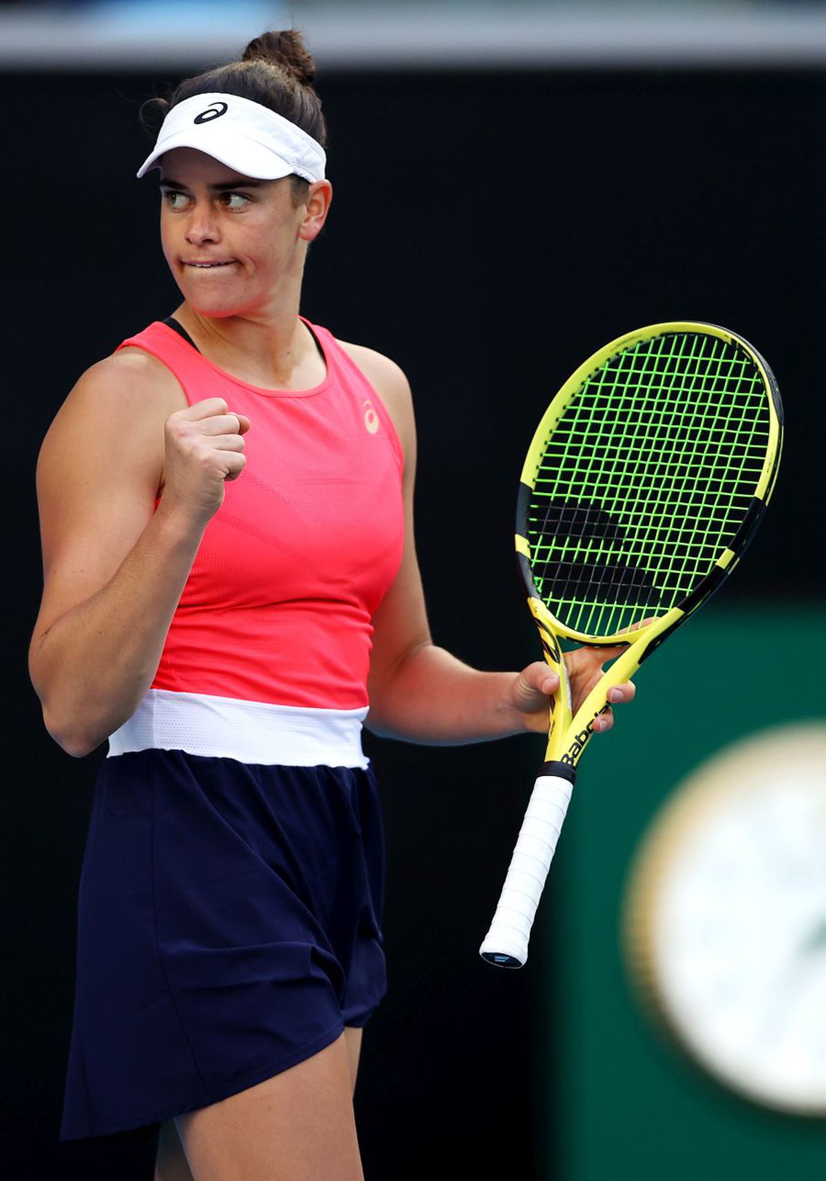 SIMONA HALEP, turul 2 la Australian Open // Ce a remarcat Mats Wilander după accidentarea Simonei Halep: „Uitați-vă puțin la încheietură” + ce spune despre meci