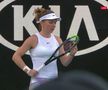 SIMONA HALEP LA AUSTRALIAN OPEN // Simona Halep, căzătură puternică în primul set cu Brady! A cerut intervenția medicului și acuză dureri în meci
