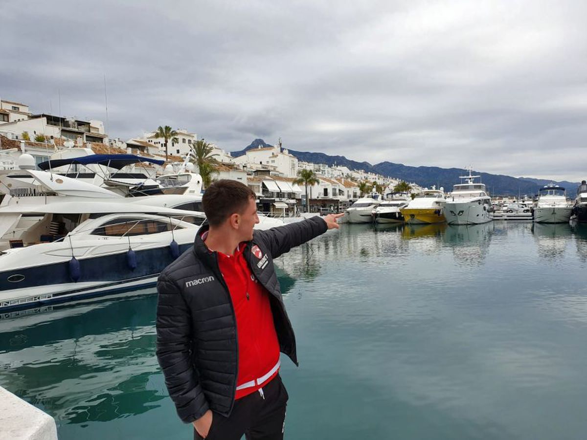 DINAMO // CORESPONDENȚĂ GSP DIN MARBELLA VIDEO + FOTO Dinamo, pe urmele starurilor: „Am auzit că și Ronaldo a venit cu yachtul aici! E diferență mare față de haosul de acasă”