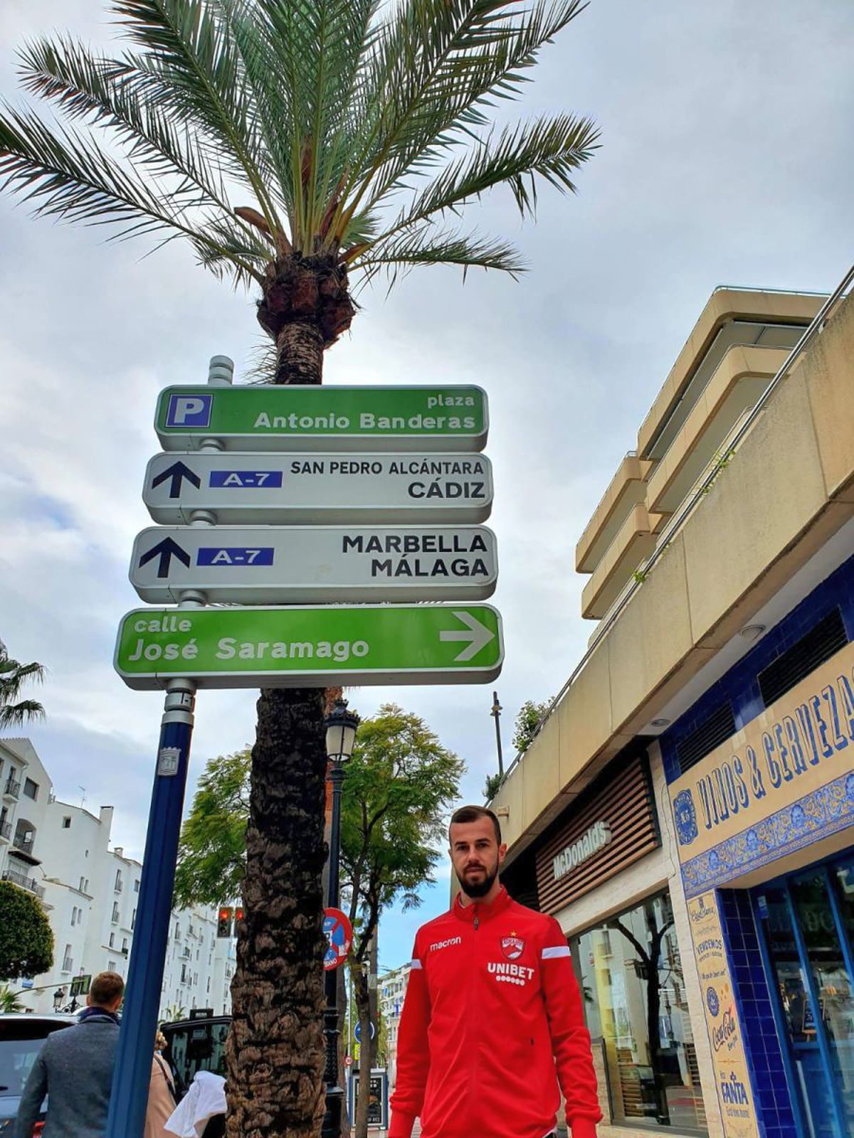 DINAMO // CORESPONDENȚĂ GSP DIN MARBELLA VIDEO + FOTO Dinamo, pe urmele starurilor: „Am auzit că și Ronaldo a venit cu yachtul aici! E diferență mare față de haosul de acasă”