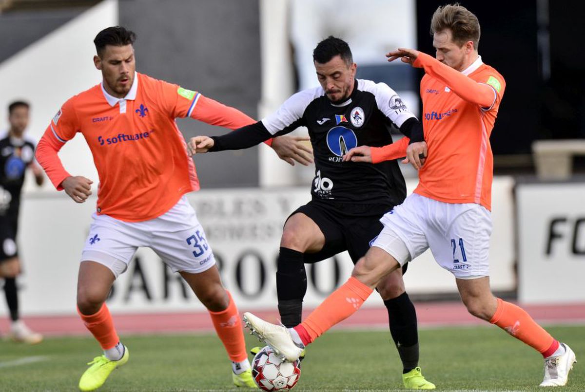 Gaz Metan - Darmstadt 0-0 // FOTO Au ars gazu' de pomană » Edward Iordănescu, salvat de Răzvan Pleșca în amicalul disputat sub privirile lui Rădoi