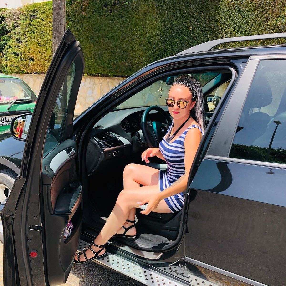 FOTO O româncă face senzație pe TikTok! E șoferiță de TIR și are 320.000 de fani: „Nu contează înălțimea”