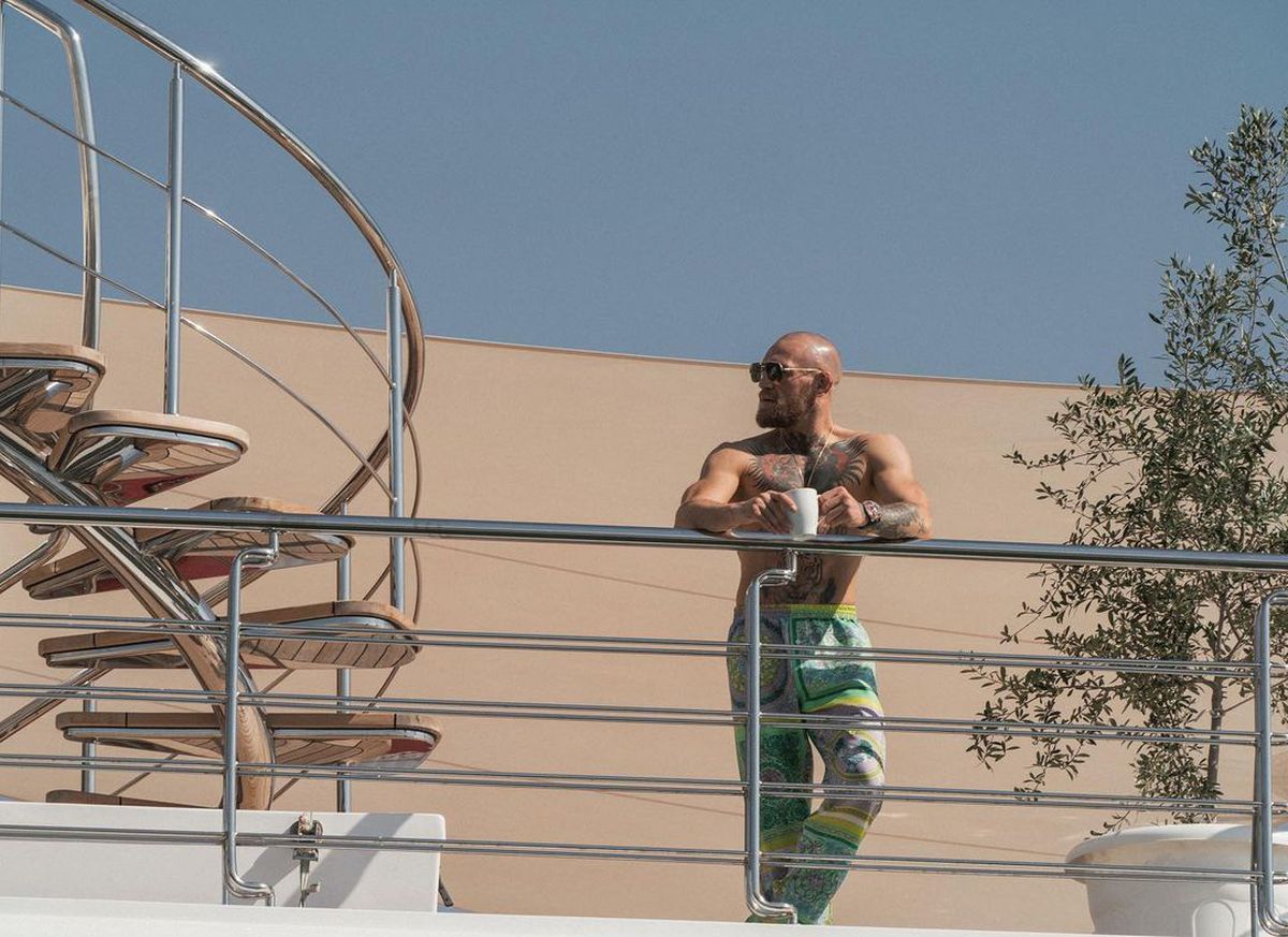 Conor McGregor, mesaj pentru un puști din România: „Doar cerul e limita! Hai, România!”