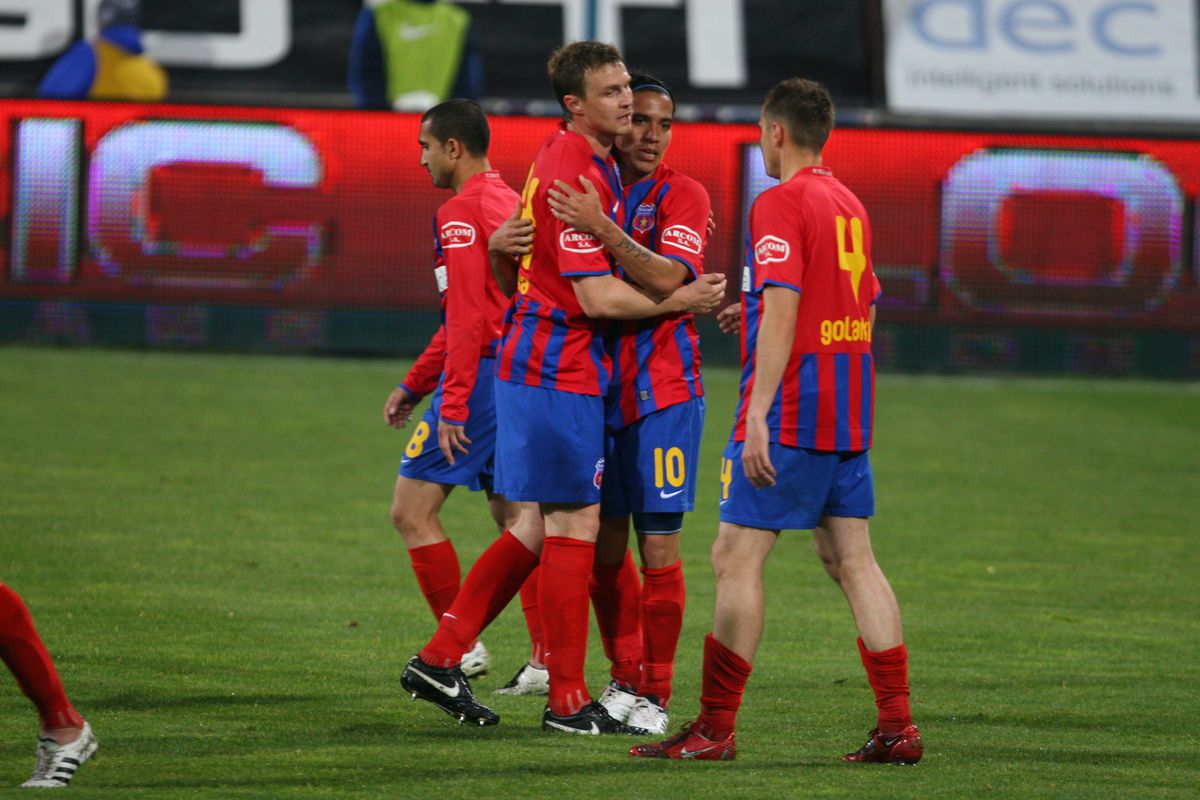 EXCLUSIV Cum a șocat vestiarul FCSB fostul fotbalist de 1,75 de milioane al lui Becali: „Mereu făcea așa după duș. Doi litri de cremă, o ducea la extrem”