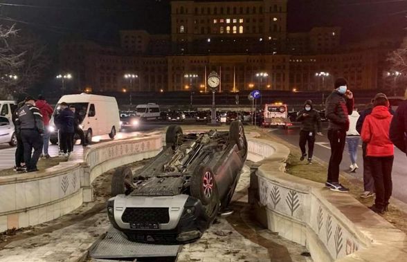 FOTO Ce se întâmplă la Unirii? » A treia mașină care plonjează în fântânile arteziene, într-o singură săptămână!