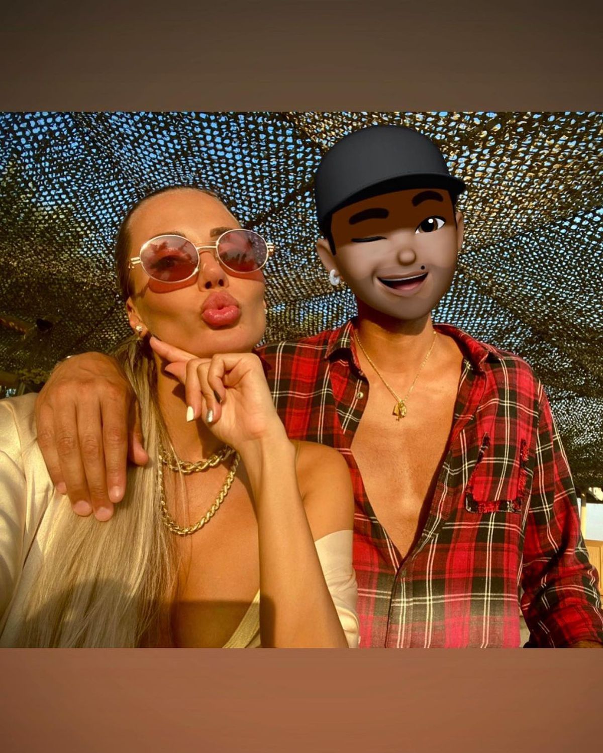 Marouane Fellaini, fostul mijlocaș al lui Manchester United, şi-a dus iubita într-o vacanţă de vis! „Să sărbătorim!”