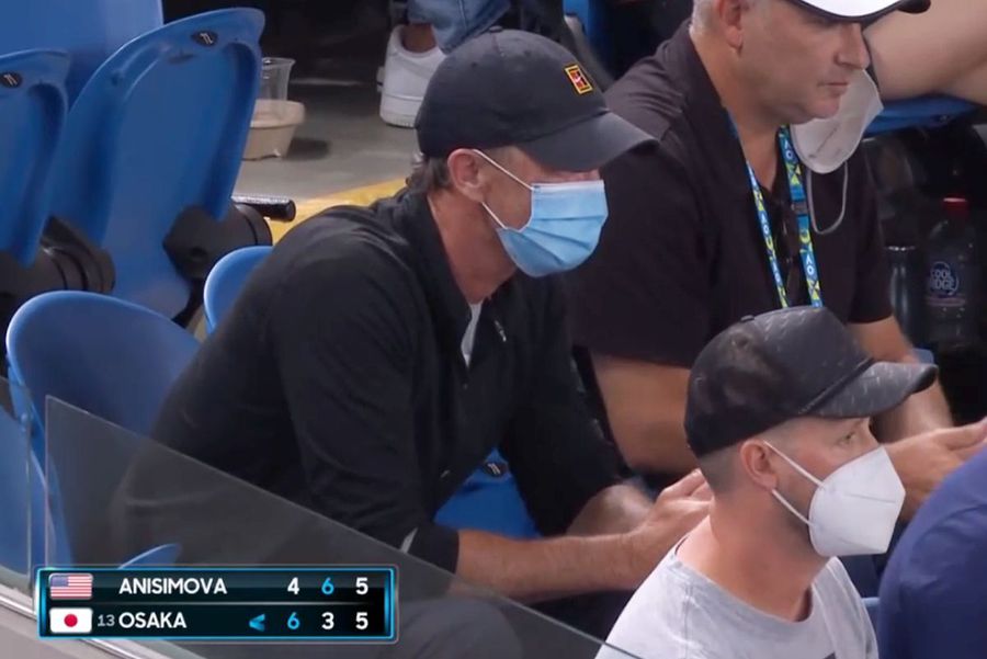 Darren Cahill, privind meciul dintre Anisimova și Osaka // foto: captură Eurosport Simona Halep la Australian Open 2022. Toate știrile importante despre Halep la Antipozi