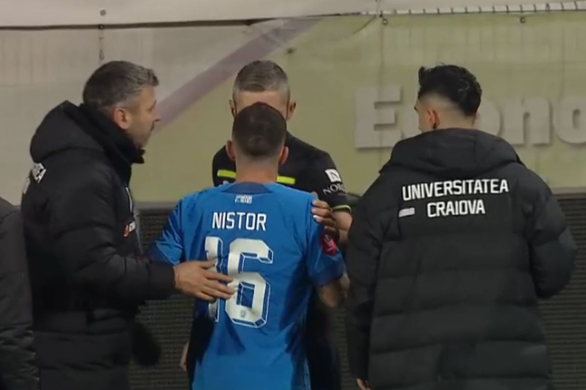 Scandal monstru după Botoșani - CSU Craiova » Arlauskis a făcut o criză de nervi și a fost cu greu ținut să nu sară la bătaie!