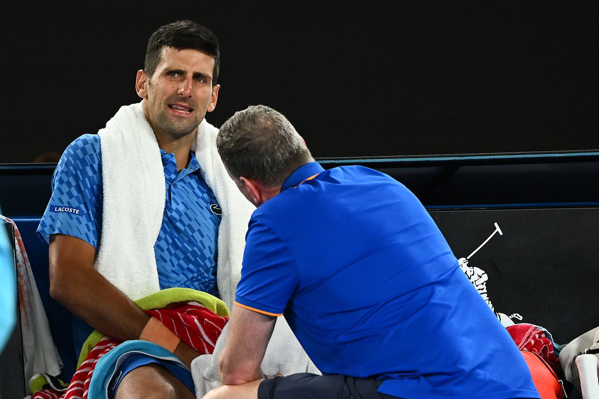 A cedat în conferință! Novak Djokovic a izbucnit la Australian Open: „De ce doar accidentările mele sunt puse la îndoială?”