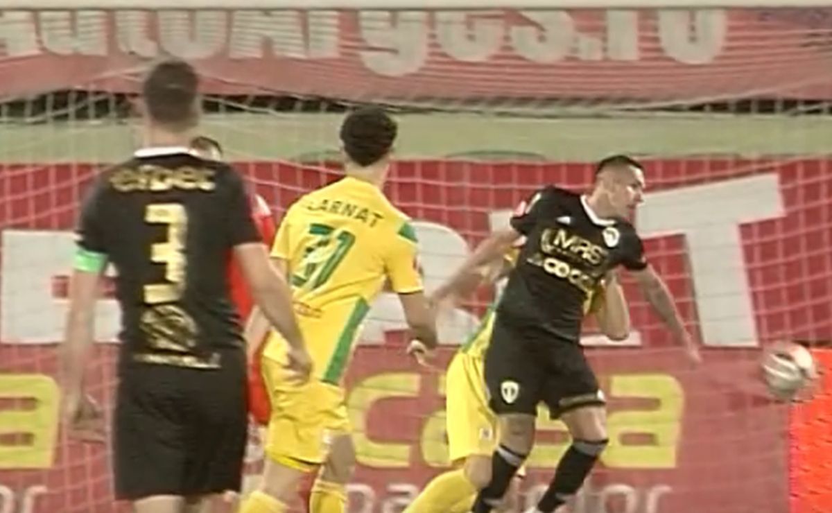 Fază penalty CS Mioveni - Petrolul 1-0