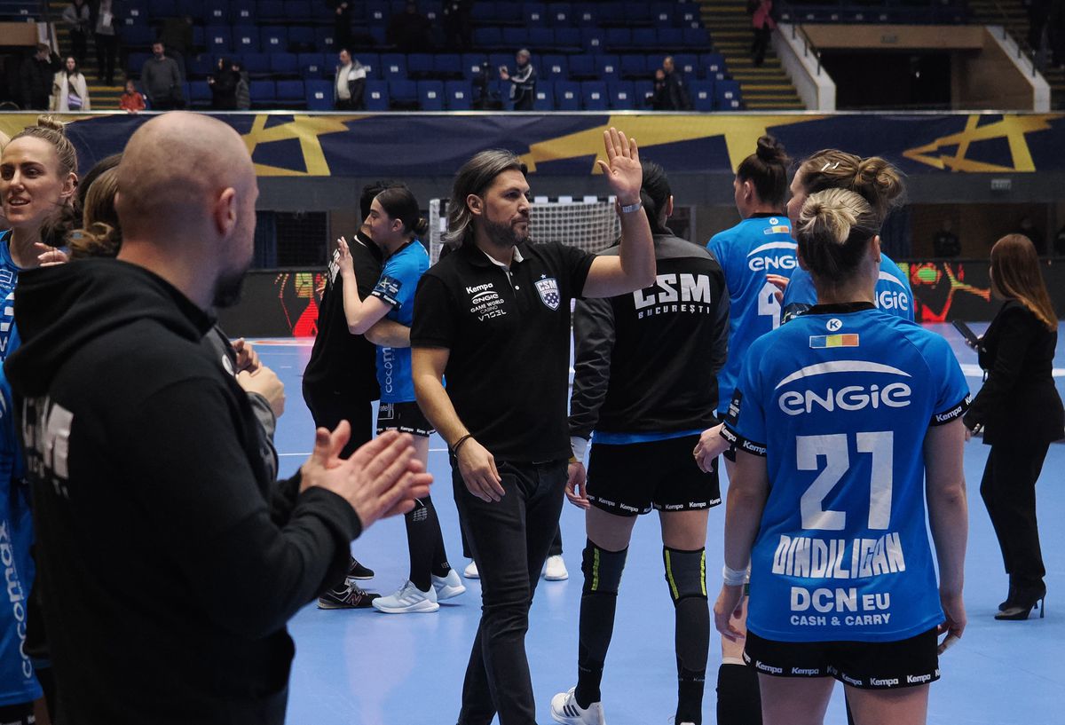 CSM București - Savehof » Victorie fără emoții pentru „Tigroaice”