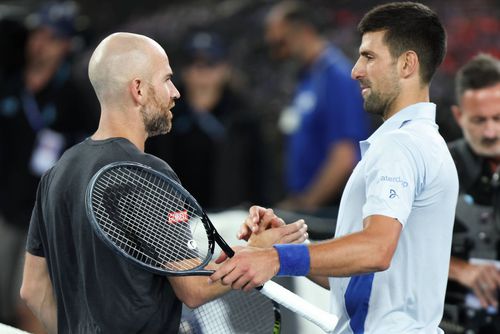 Novak Djokovic și Adrian Mannarino / Foto: Imago Images