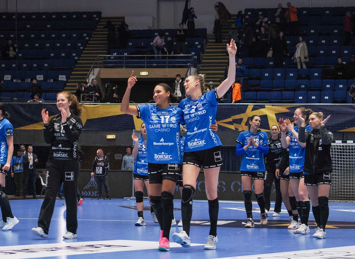 CSM București - Savehof » Victorie fără emoții pentru „Tigroaice”