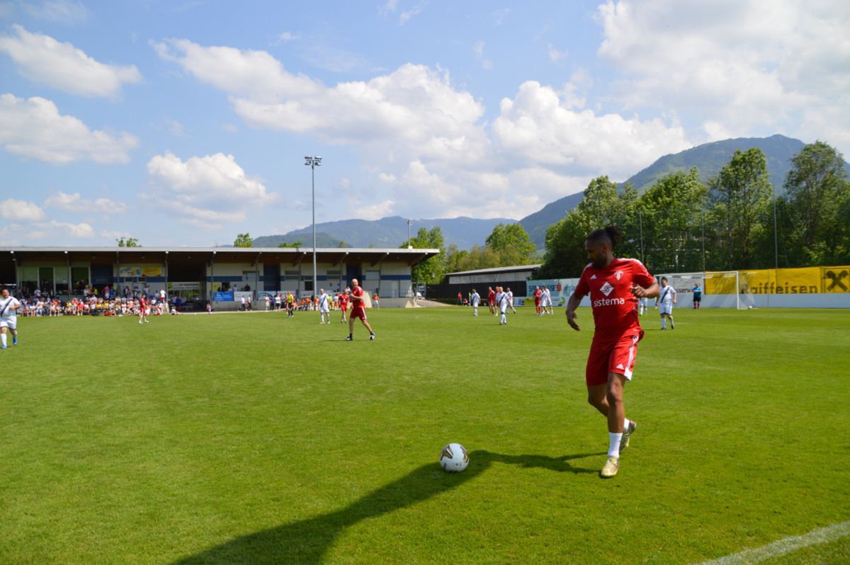 Povestea fotbalistului născut în Arad care a evoluat pentru naționala din Republica Centrafricană: „Pe străzi erau trupe ONU”