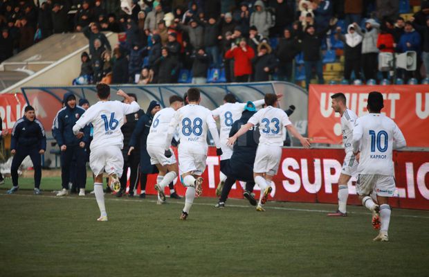 FC Botoșani, fiesta în vestiar, după victoria cu CFR Cluj! Primele declarații ale lui Bogdan Andone